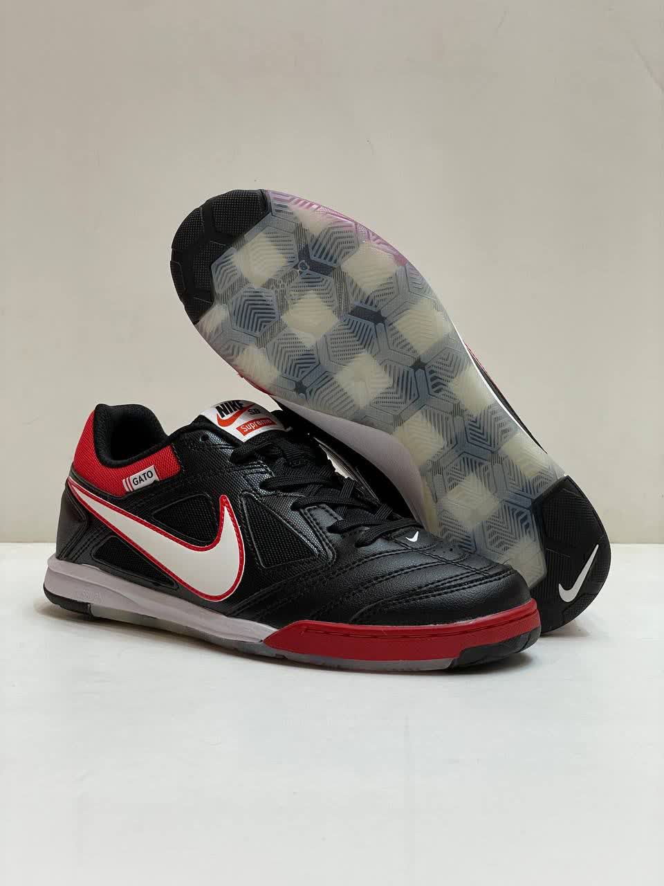 کفش فوتسال نایک گتو اس بی