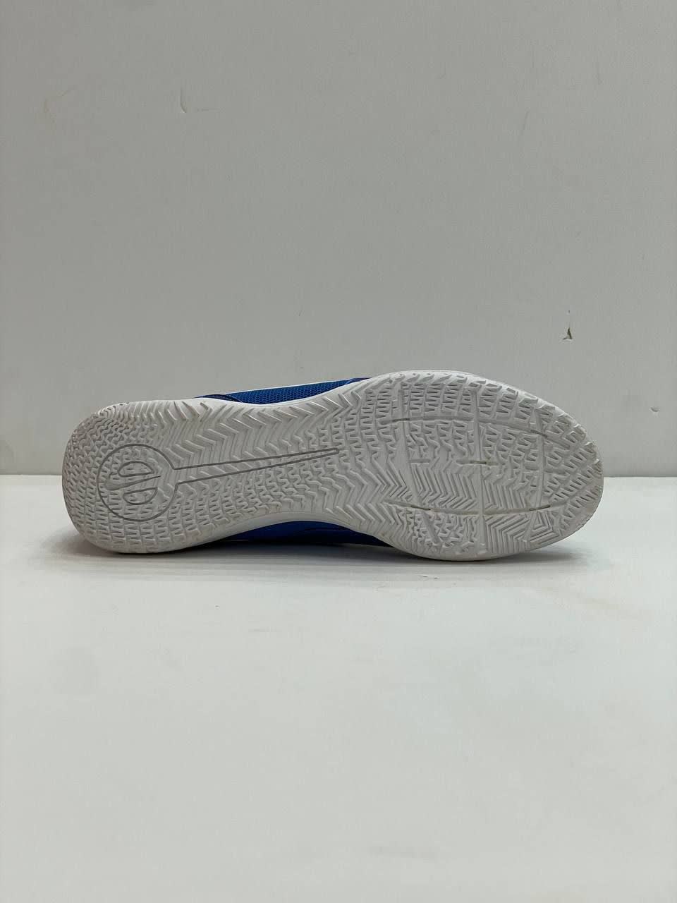 کفش فوتسال نایک تمپو 10