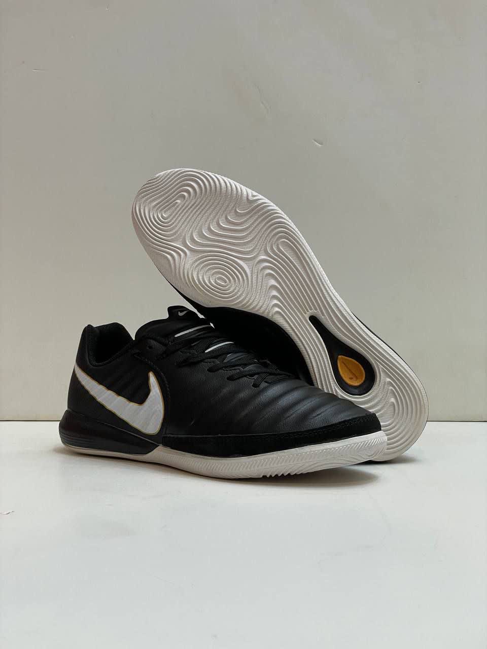 کفش فوتسال نایک تمپو ایکس فاینال