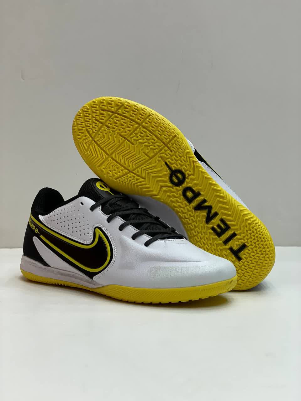کفش فوتسال نایک تمپو 9